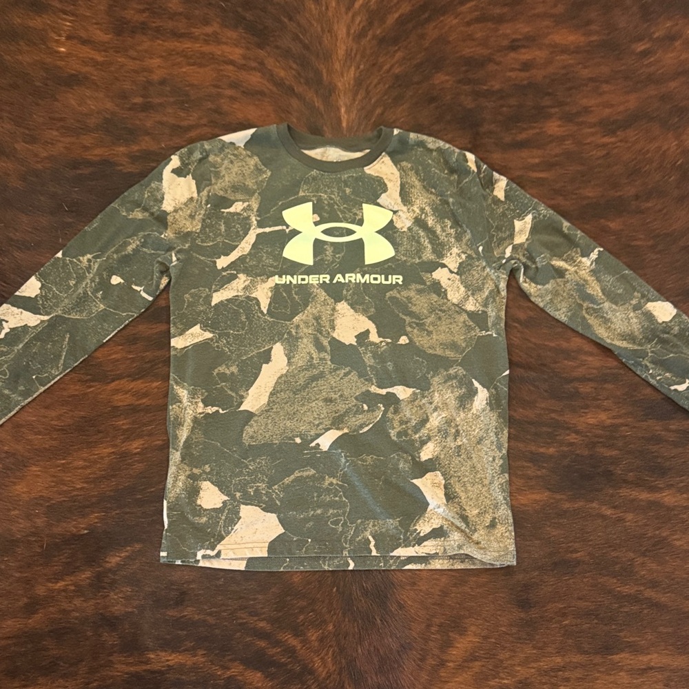 Under Armour Kids Long Sleeve Camo Shirt - Green and Tan